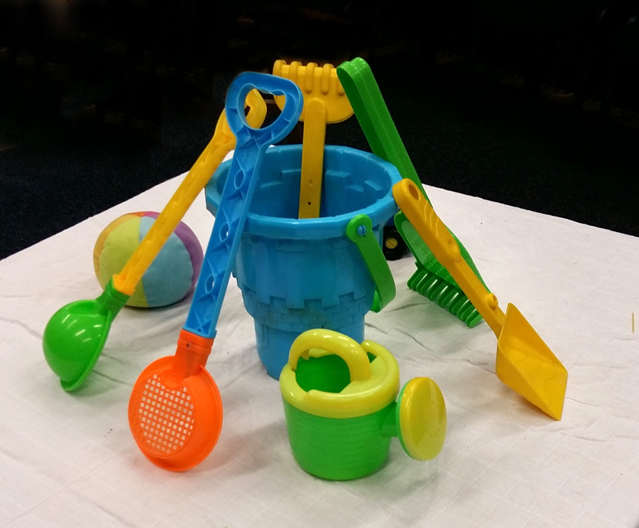 Kyblík a nářadí nám stály modelem